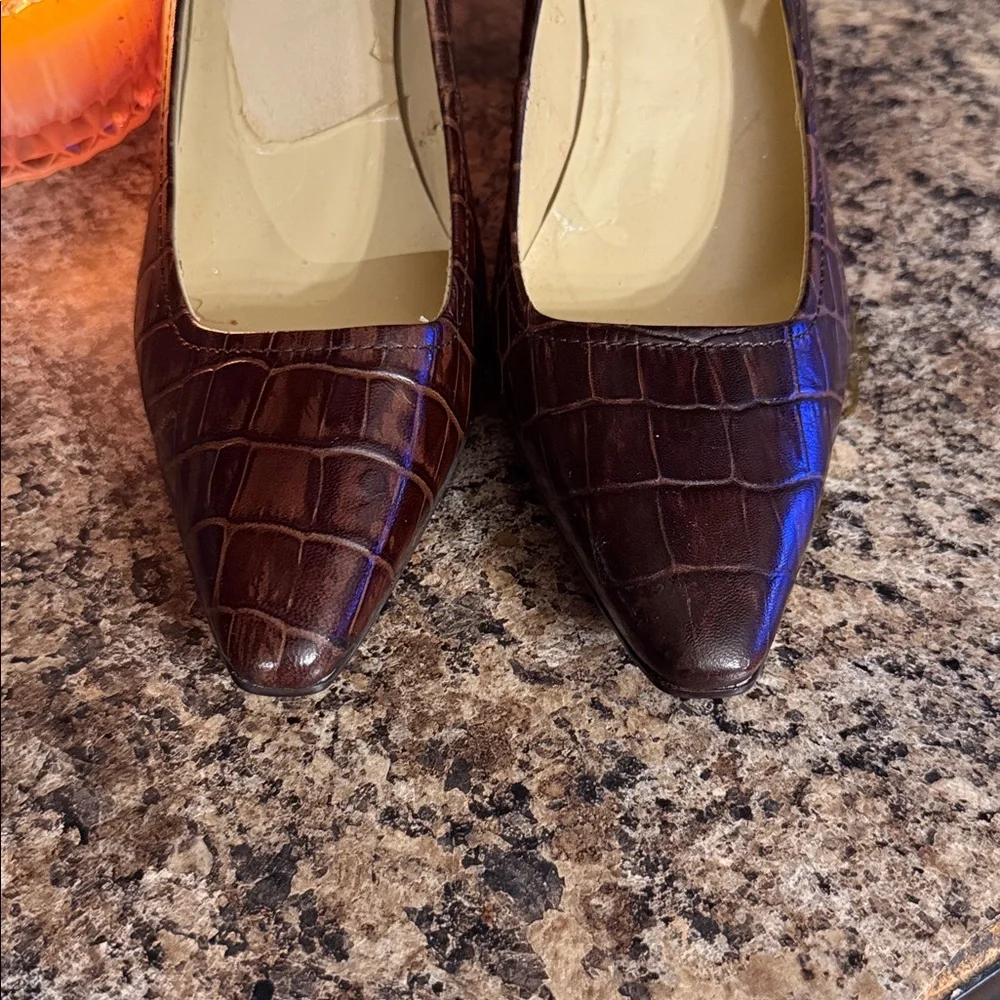 Anne Klein Dark Brown Crocodile Pattern Heels - Picture 3 of 7